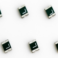 6V的力特自恢復(fù)保險(xiǎn)絲1210系列